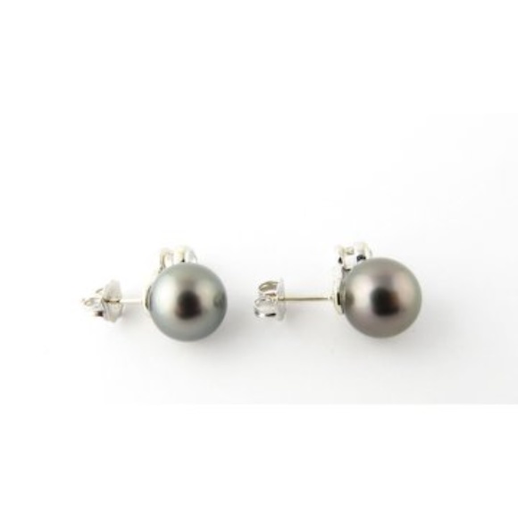Vintage 14 Karat White Gold Black Pearl and Diamond Earrings #3318 - Picture 7 of 7